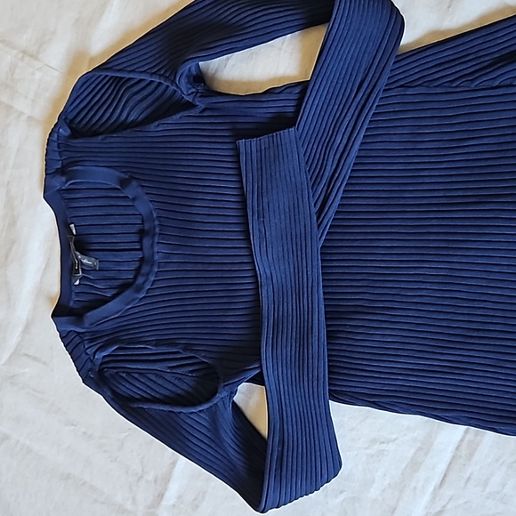 BCBG navy blue ribbed knit sweater dress cold shoulder long sleeves Medium - Picture 11 of 17